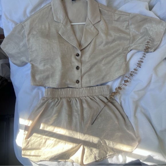 Crème short sleeve and shorts sleep set - Picture 5 of 6